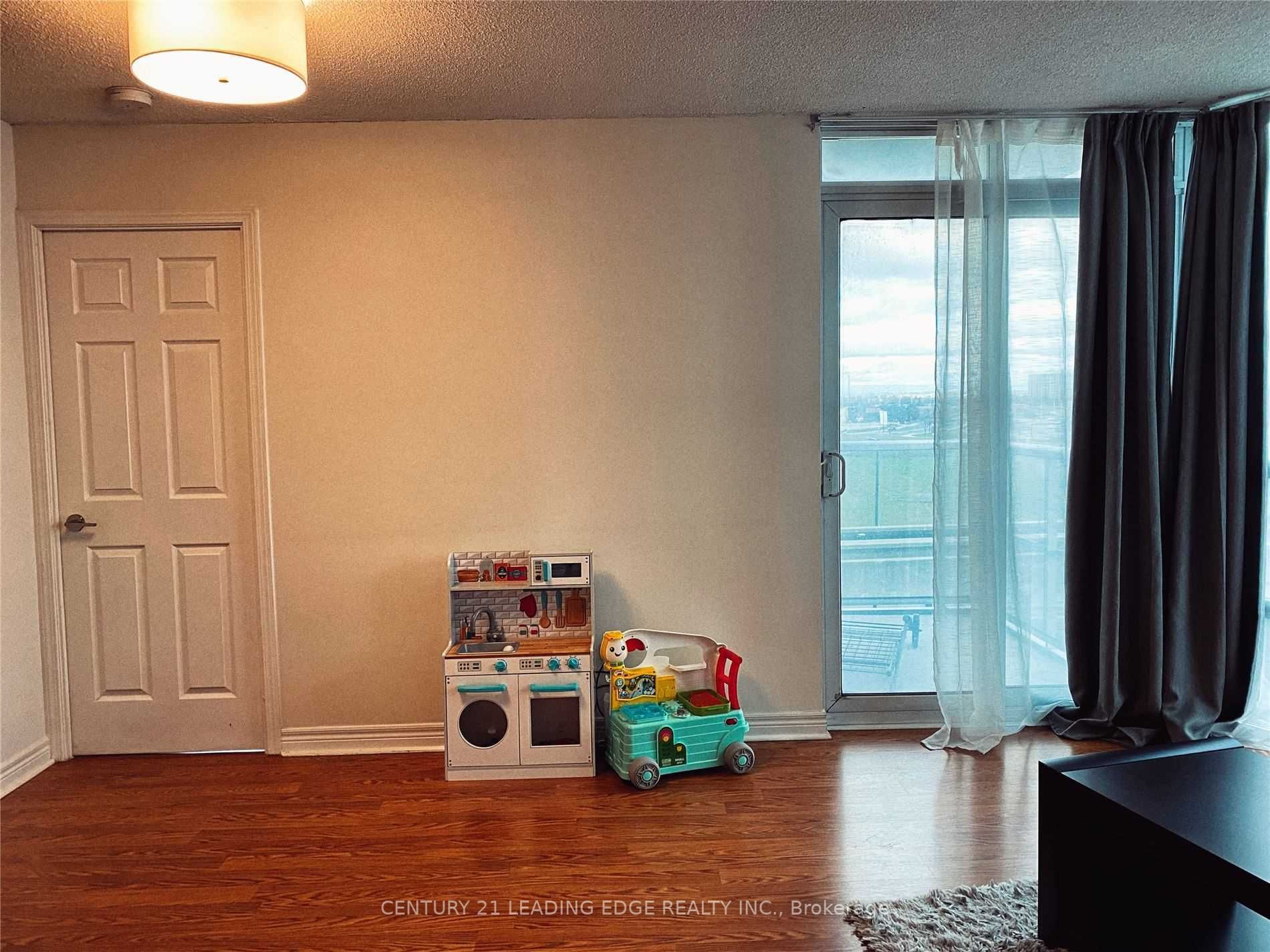 83 Borough Dr, #406