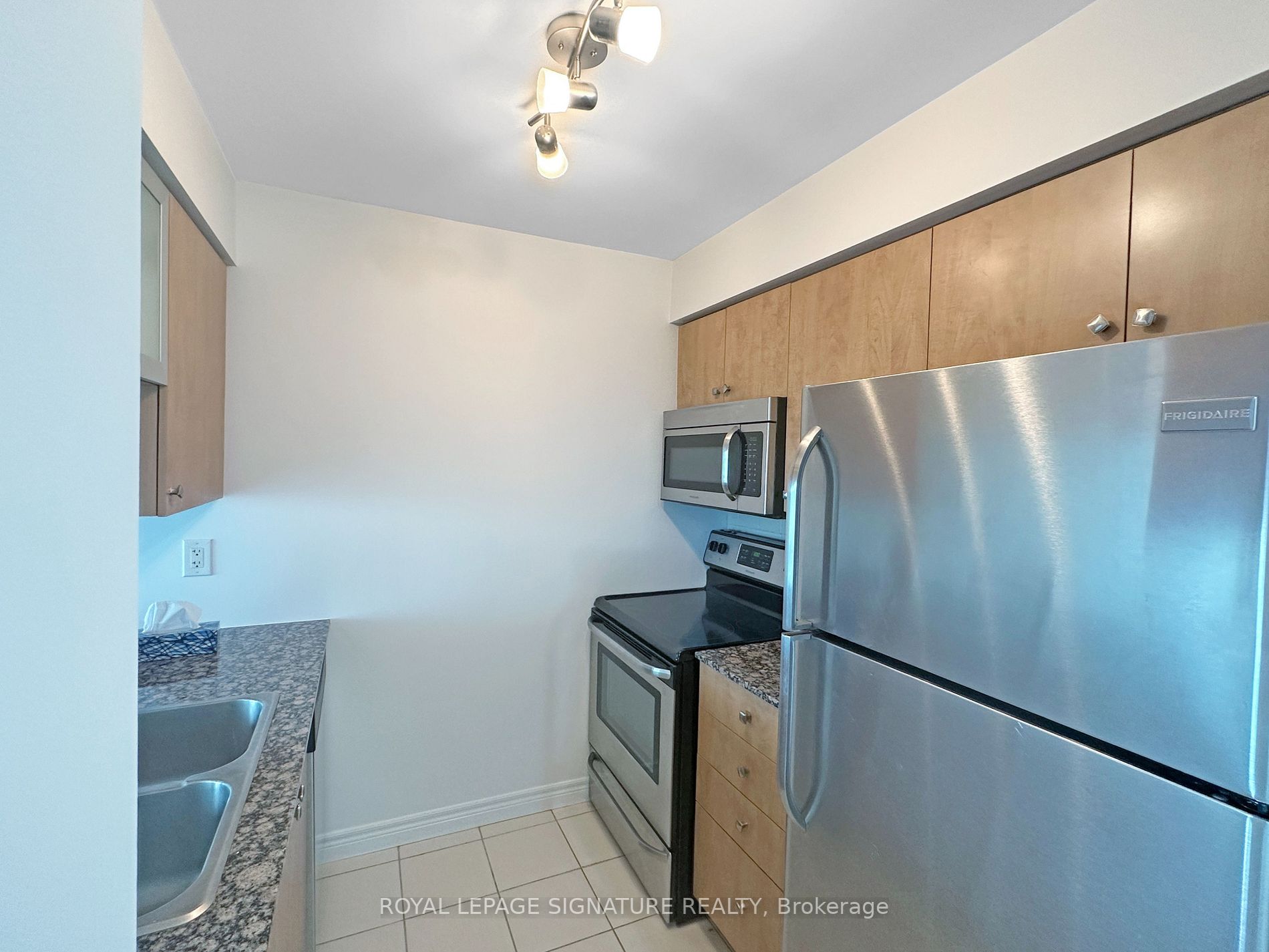 50 Town Centre Crt, #2511