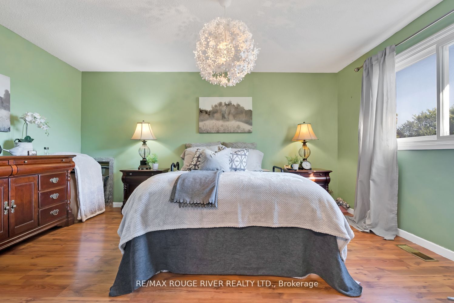 14 Doreen Cres