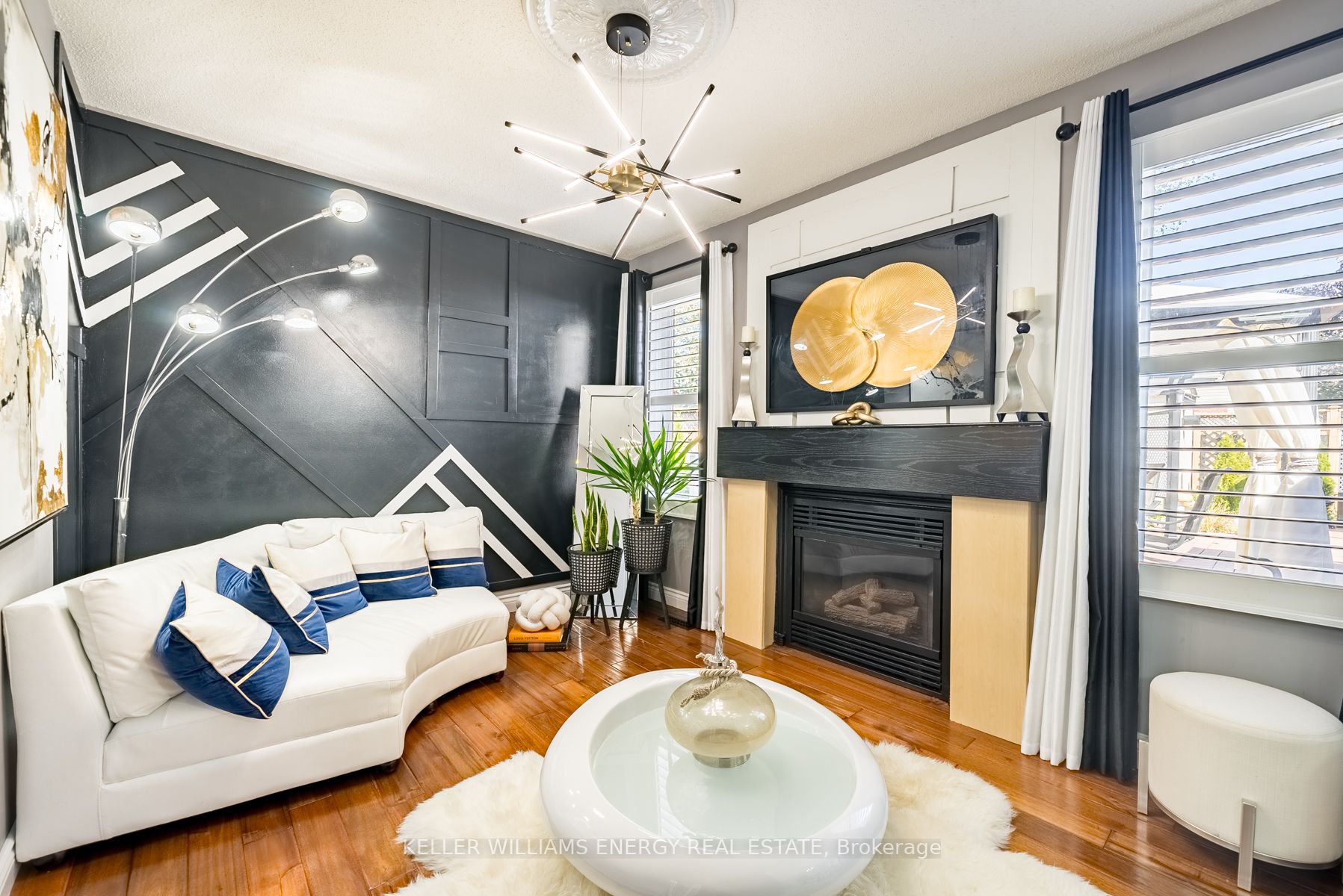 7 Fewster St