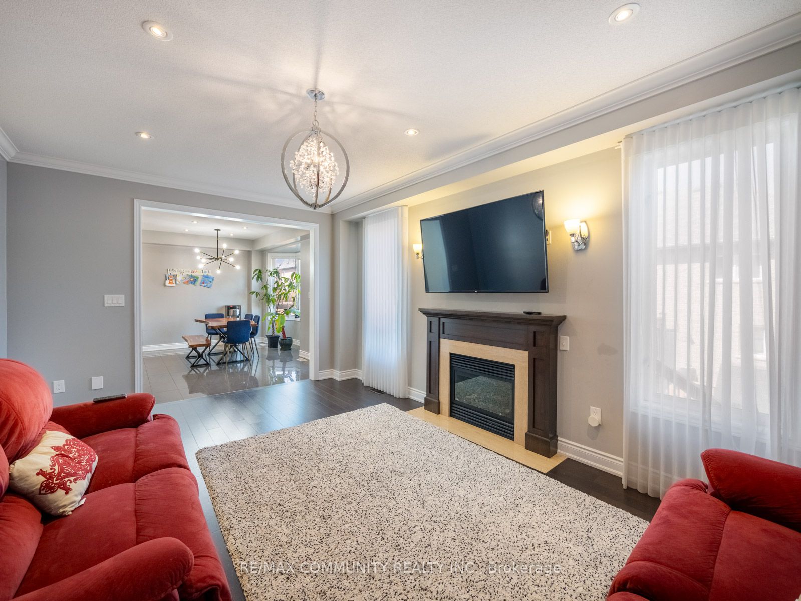 398 Old Harwood Ave