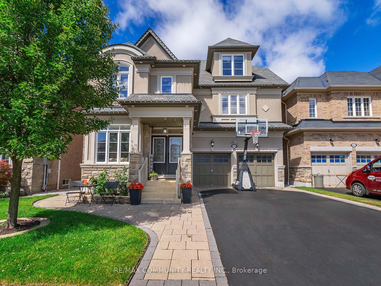 398 Old Harwood Ave