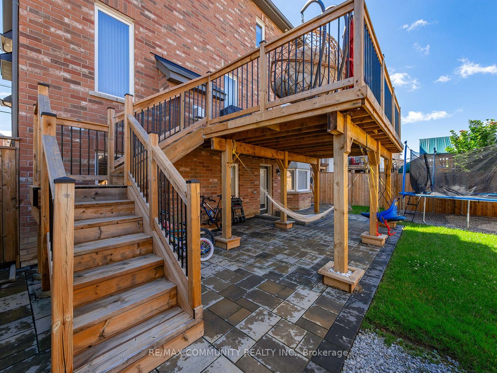 398 Old Harwood Ave