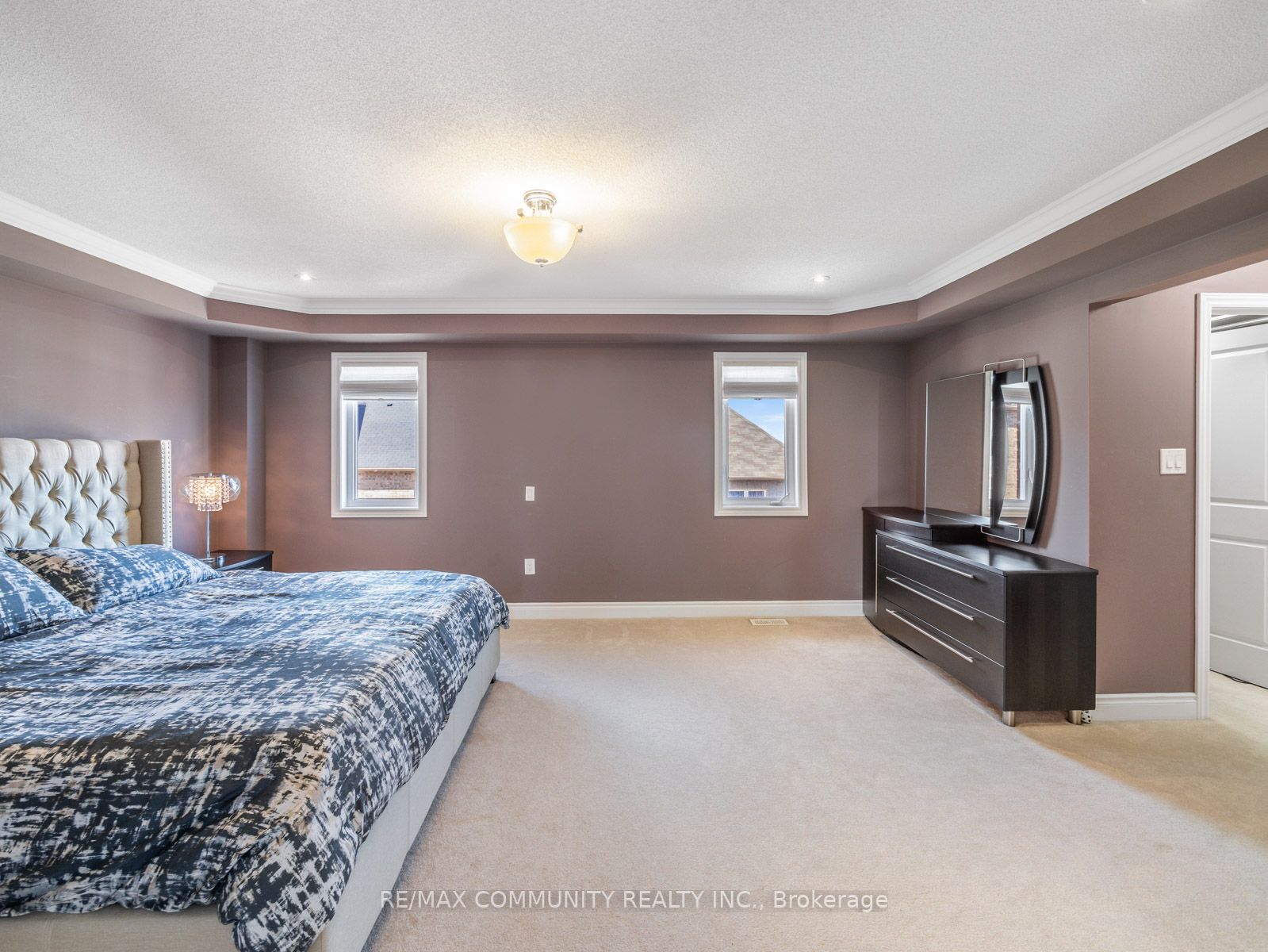 398 Old Harwood Ave