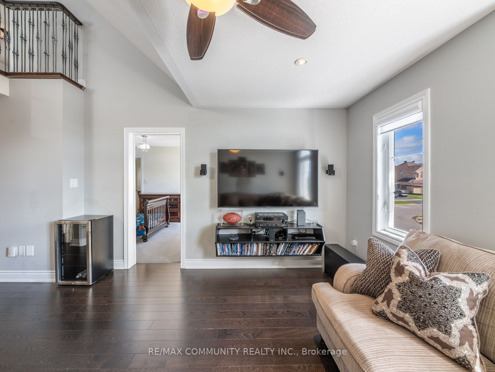 398 Old Harwood Ave