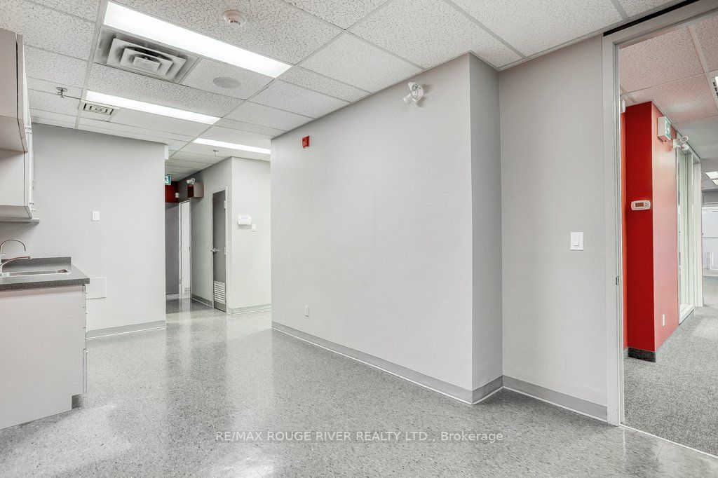 68 King St, #B & C