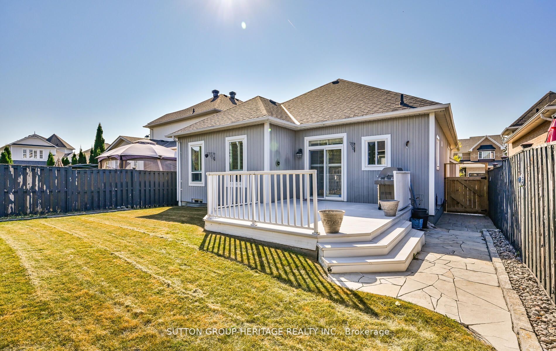 3 Penhurst Dr