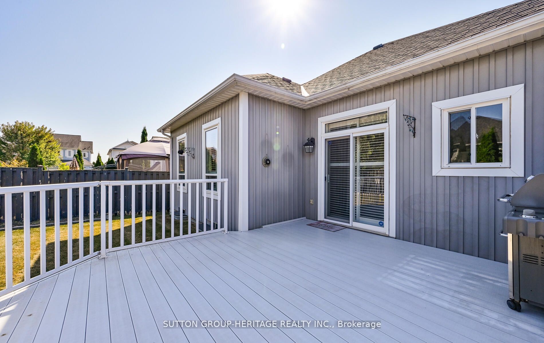 3 Penhurst Dr