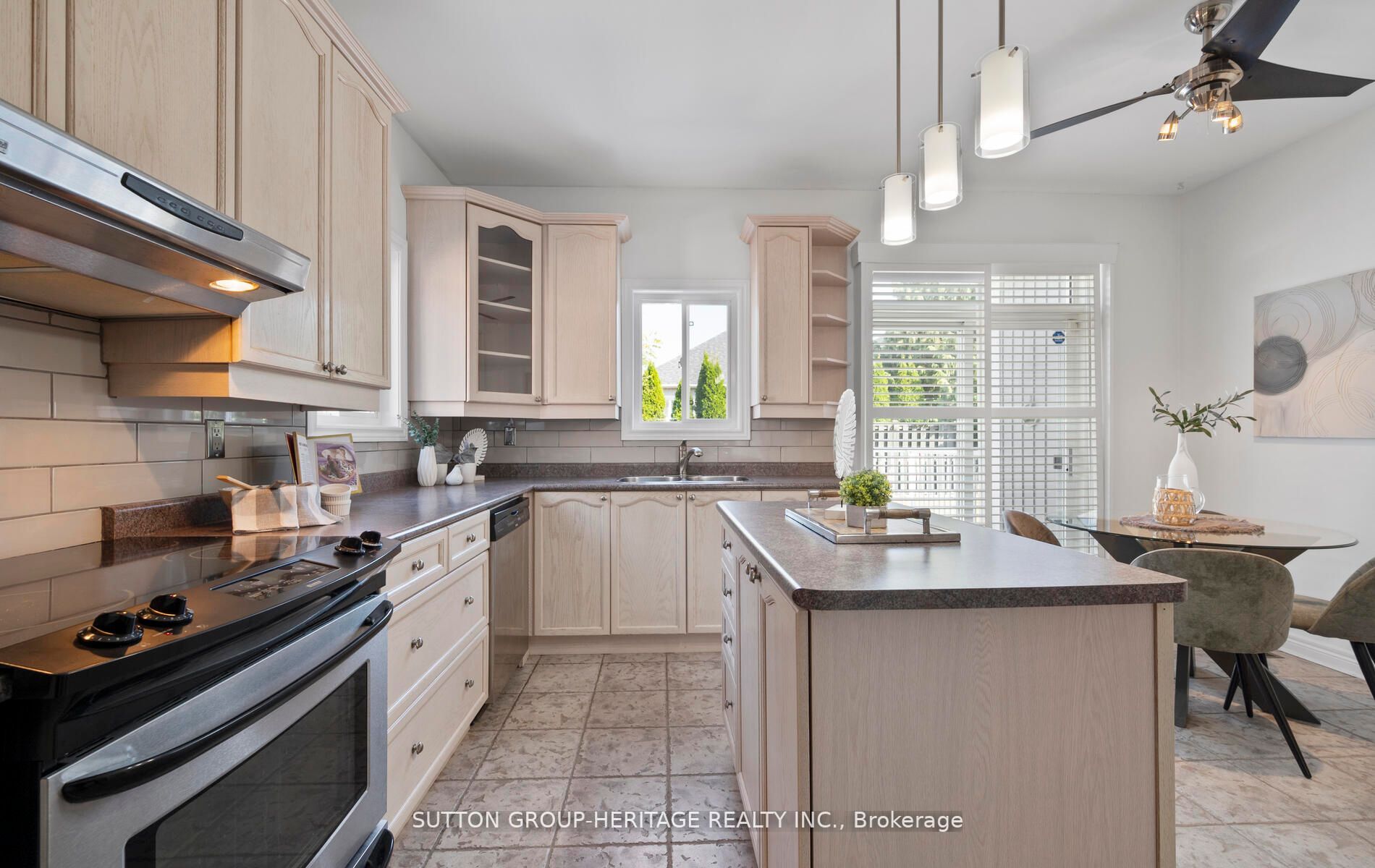 3 Penhurst Dr