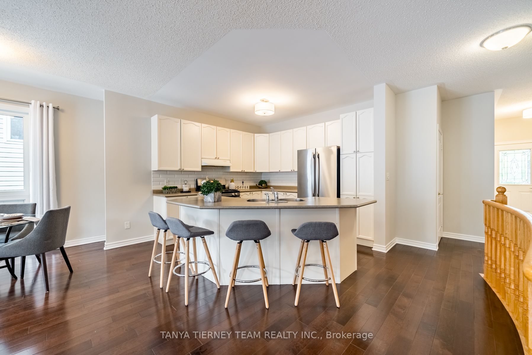 60 Darius Harns Dr