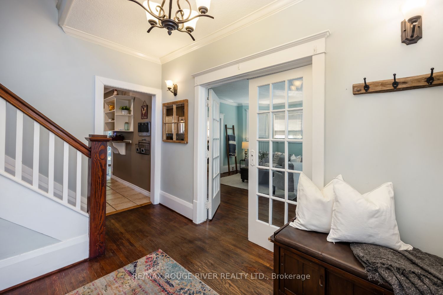 469 Simcoe Street N