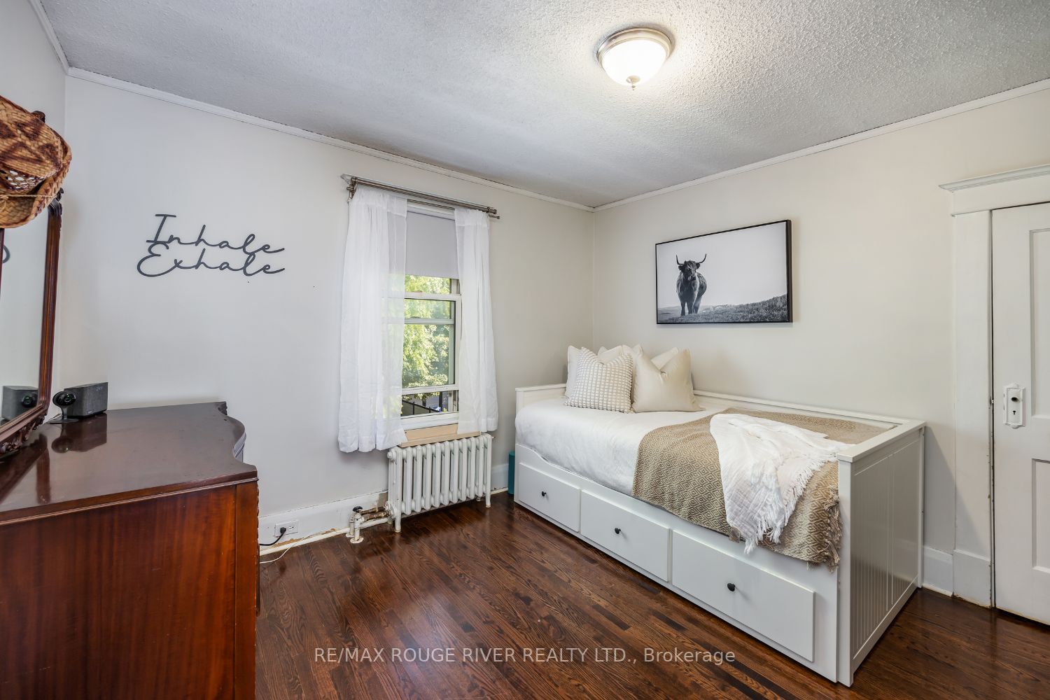 469 Simcoe Street N