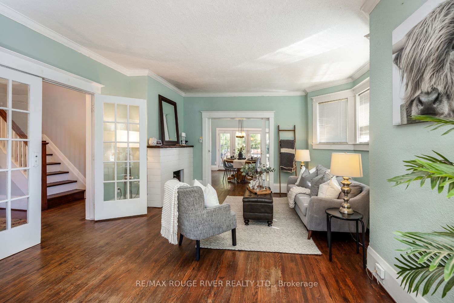 469 Simcoe Street N