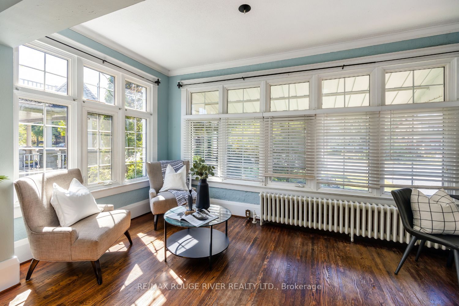 469 Simcoe Street N