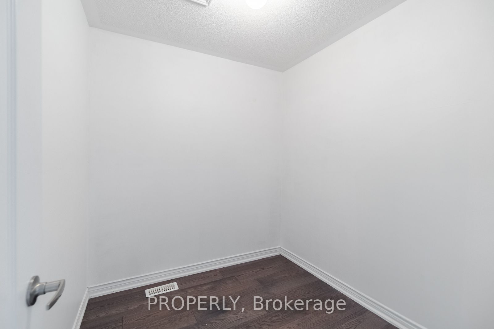 108 Garrardview St