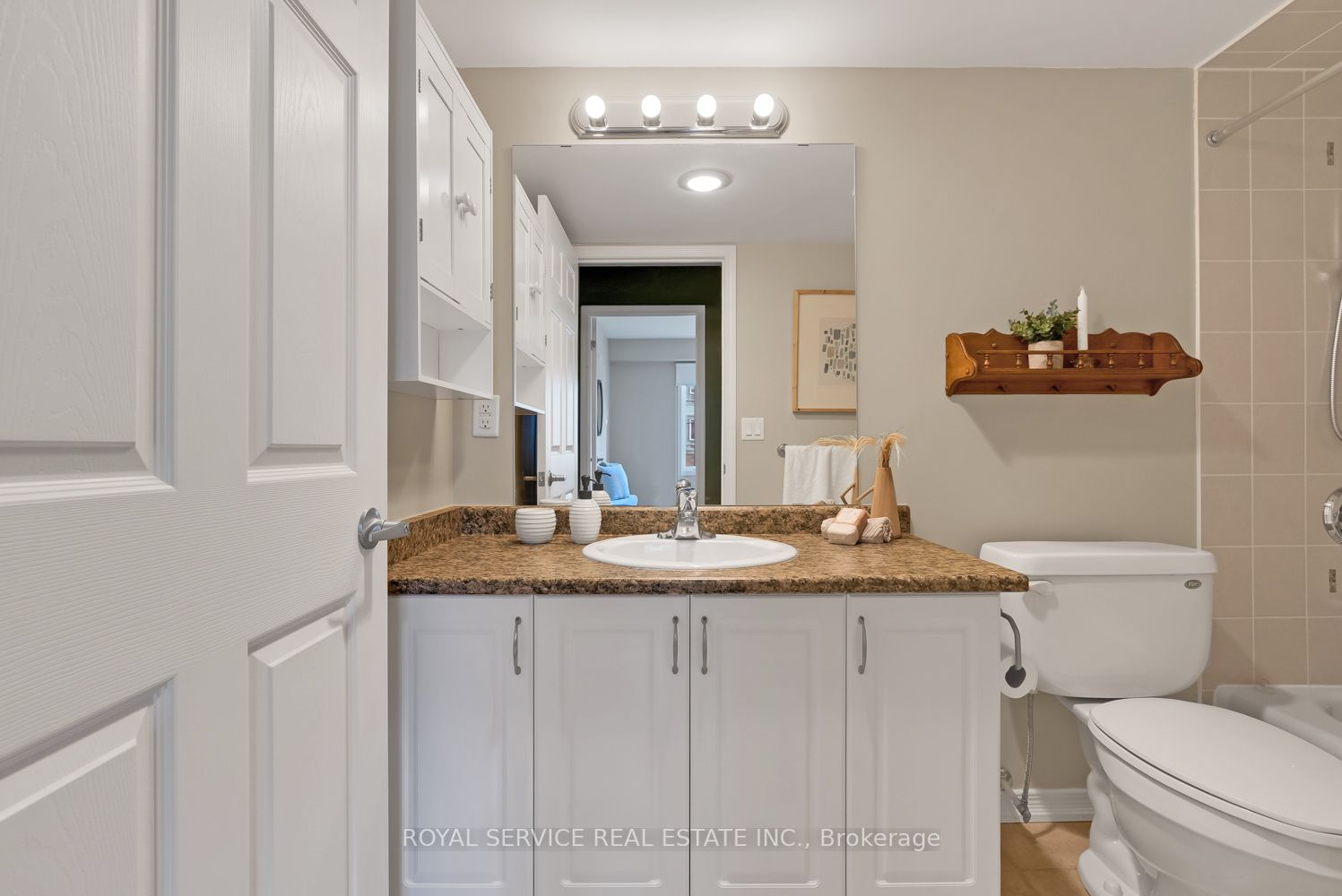 61 Clarington Boulevard, #216