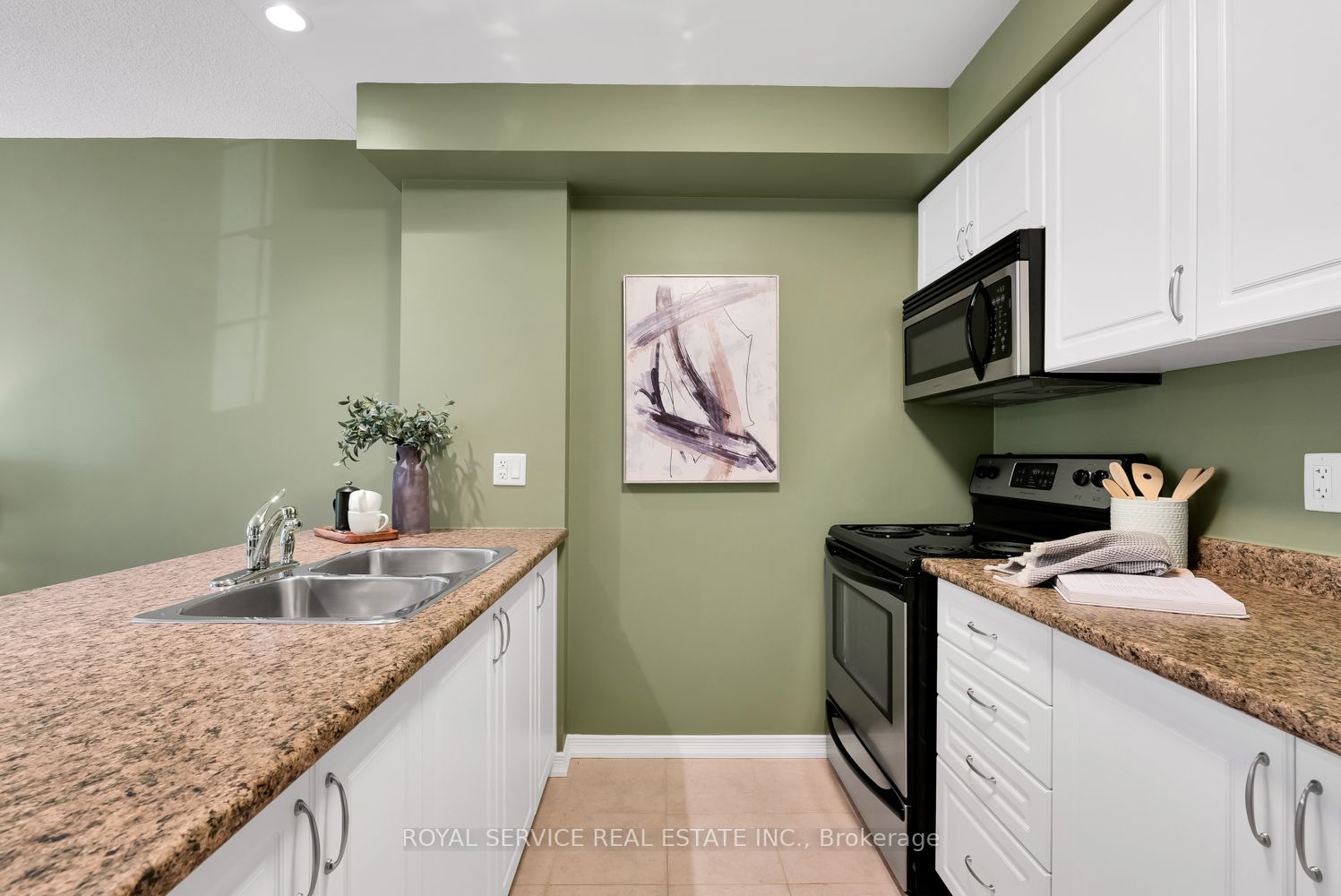 61 Clarington Boulevard, #216
