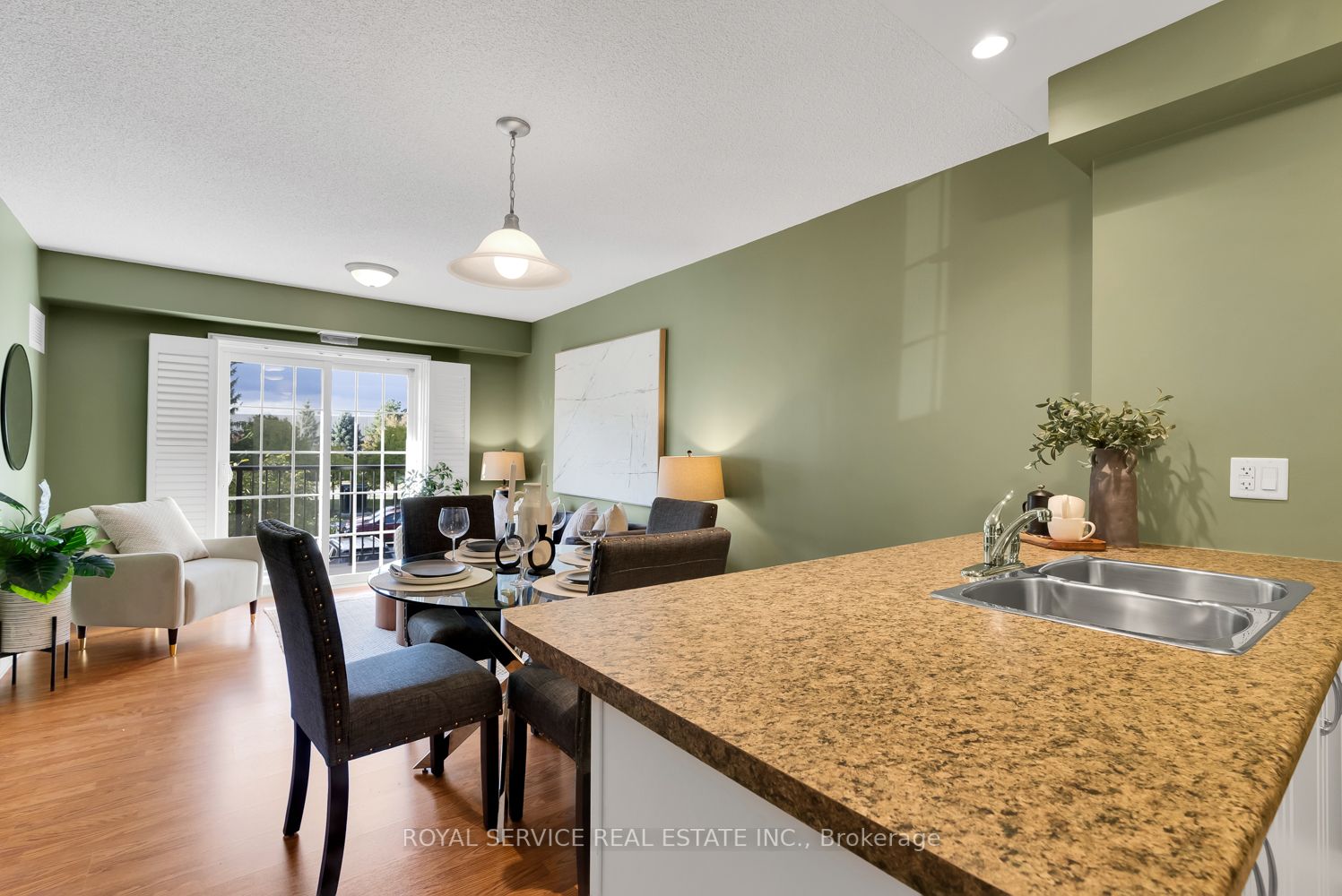 61 Clarington Boulevard, #216