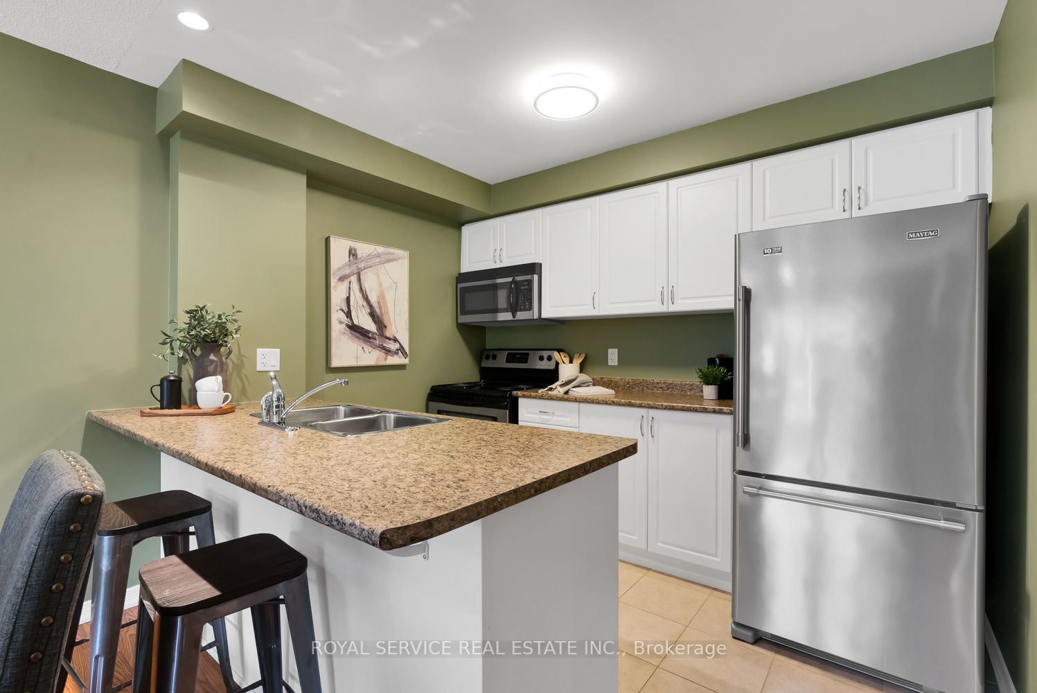 61 Clarington Boulevard, #216
