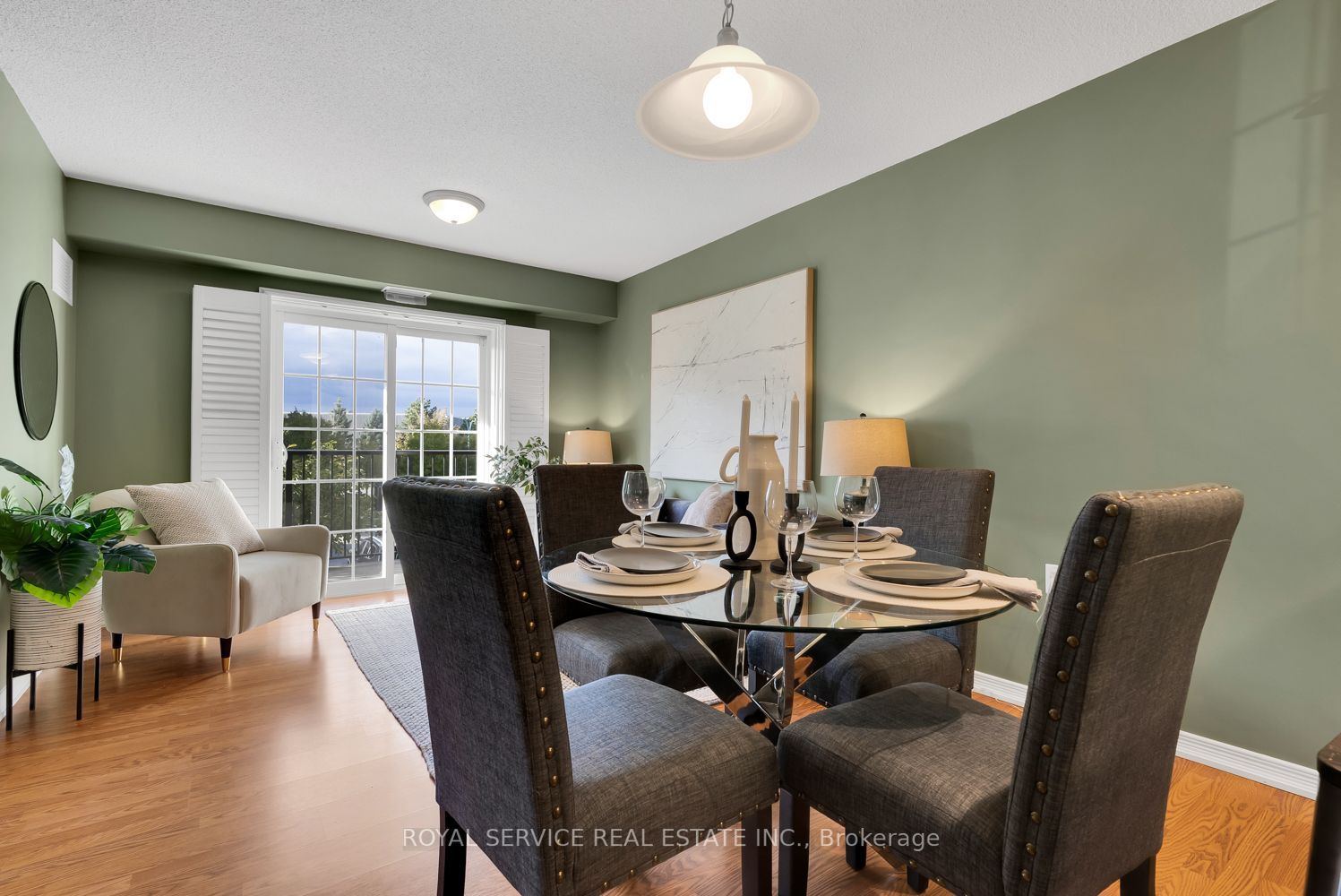 61 Clarington Boulevard, #216