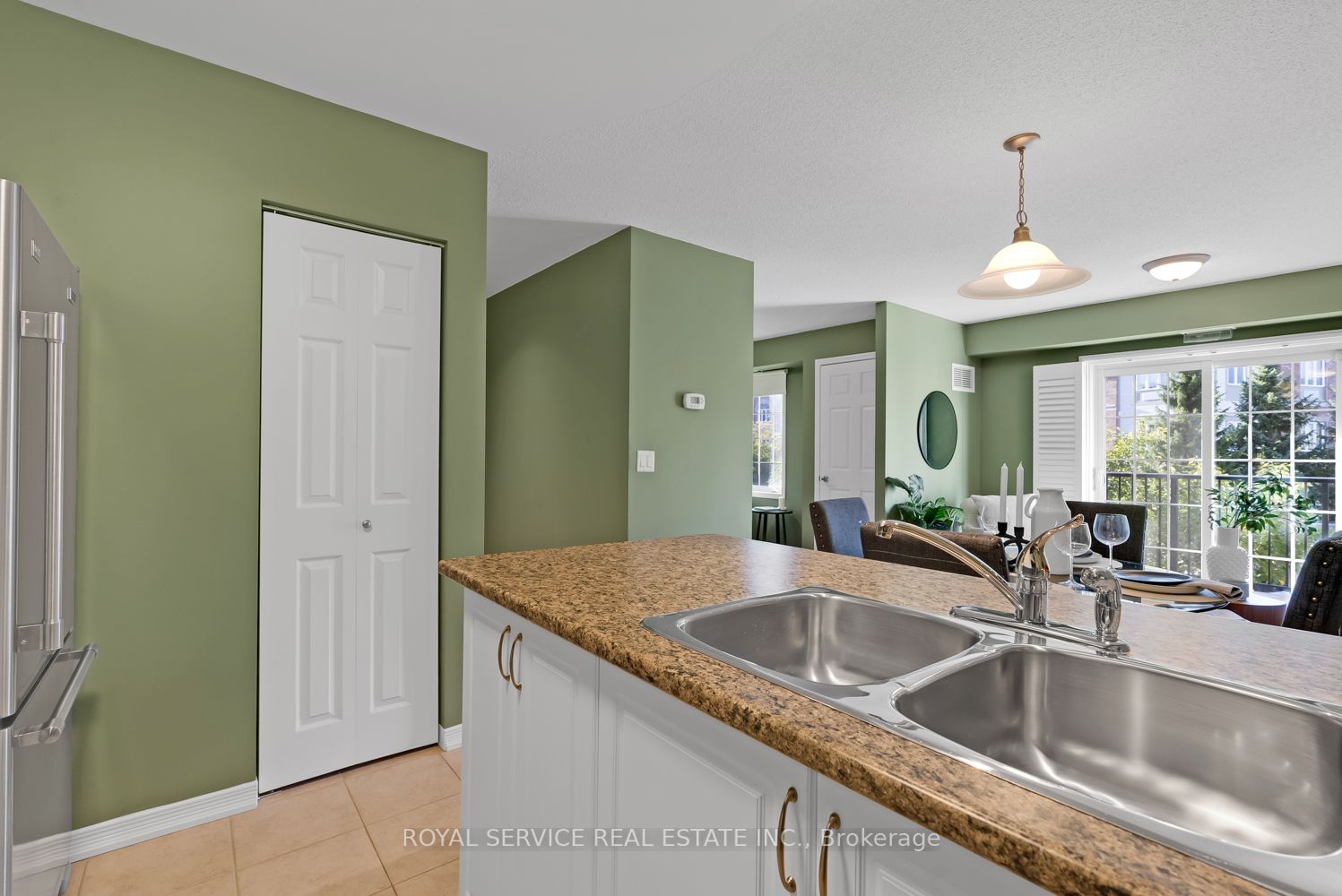 61 Clarington Boulevard, #216