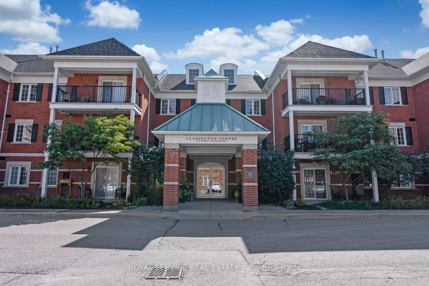 61 Clarington Boulevard, #216