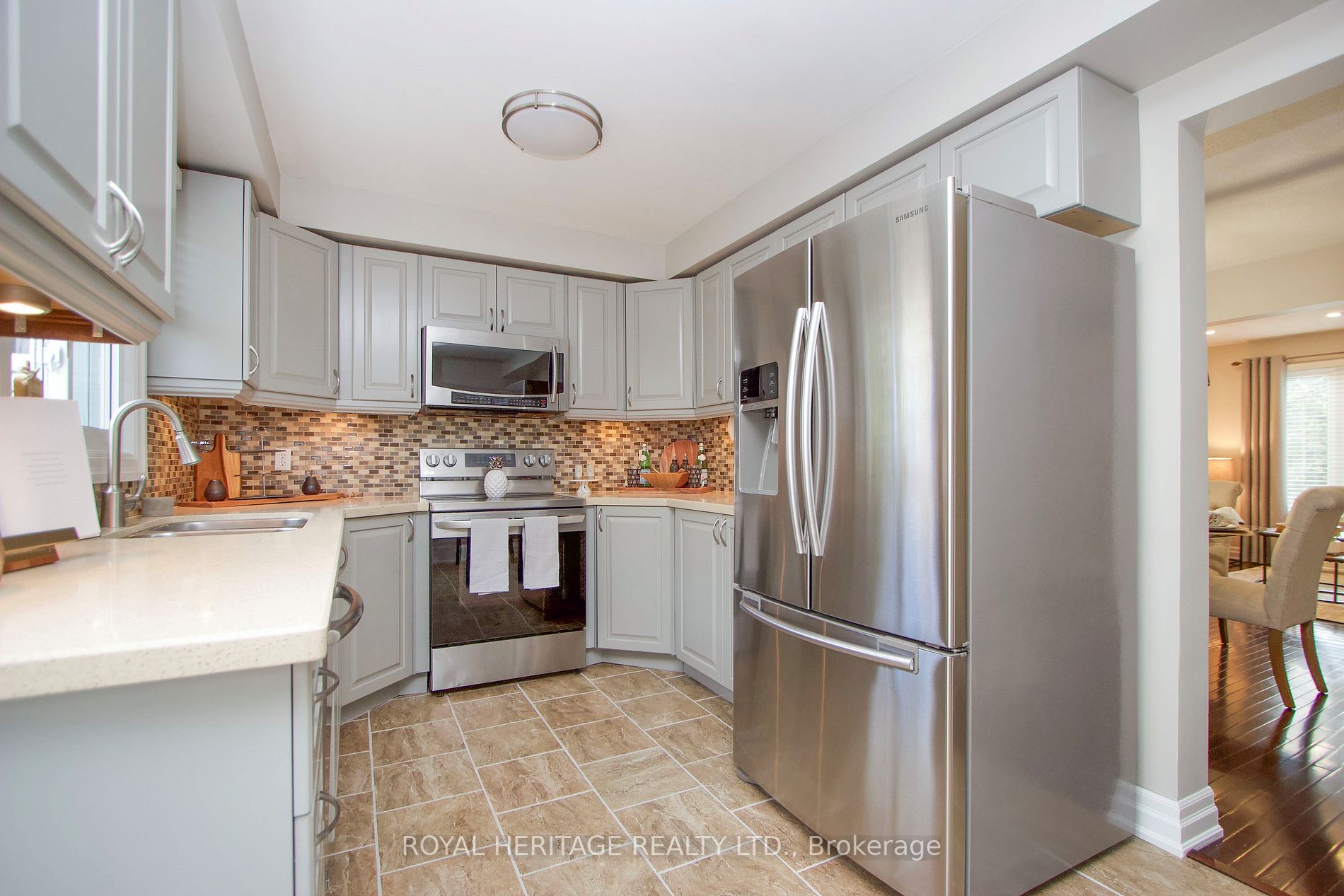 43 Wright Cres