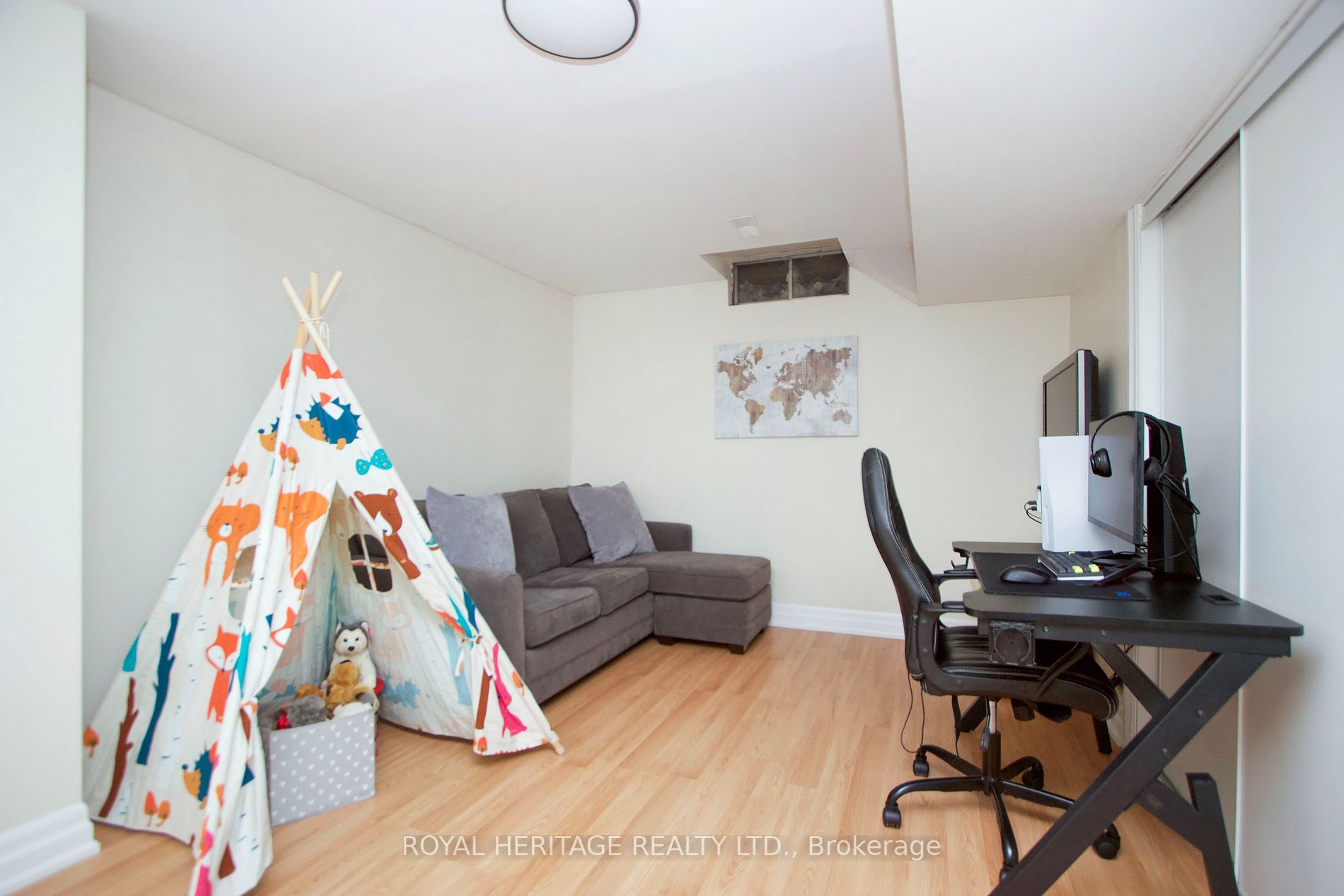 43 Wright Cres