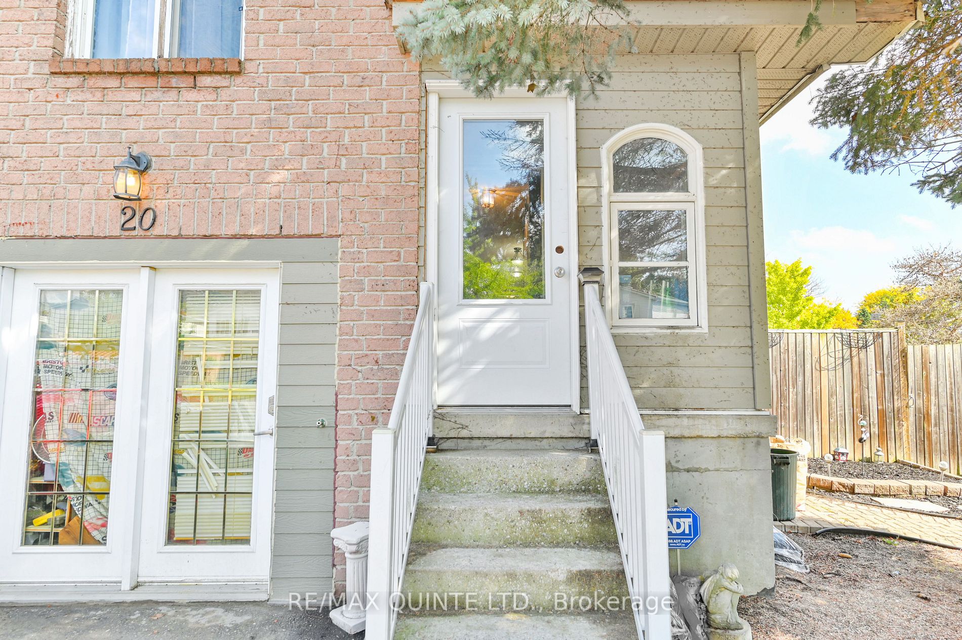 20 Empire Cres