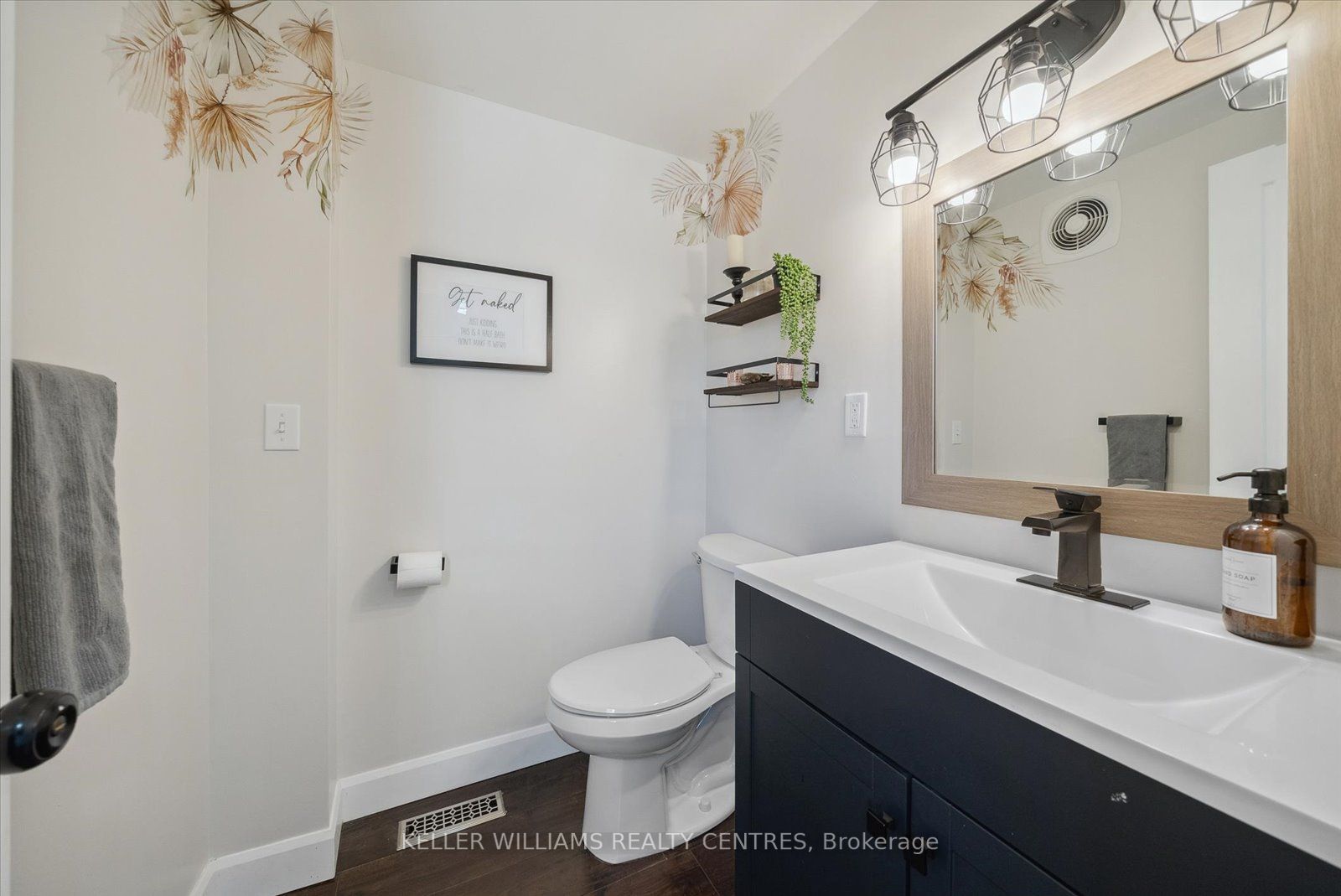 22 Roser Cres