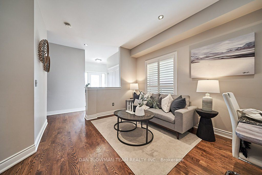 52 Wessex Dr