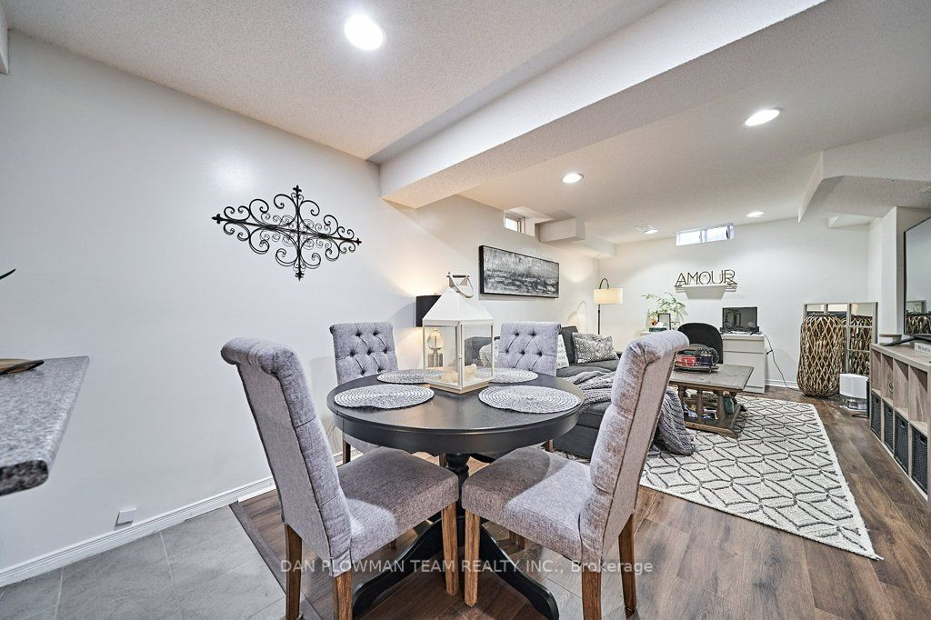 52 Wessex Dr