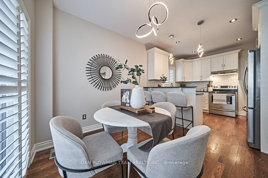 52 Wessex Dr