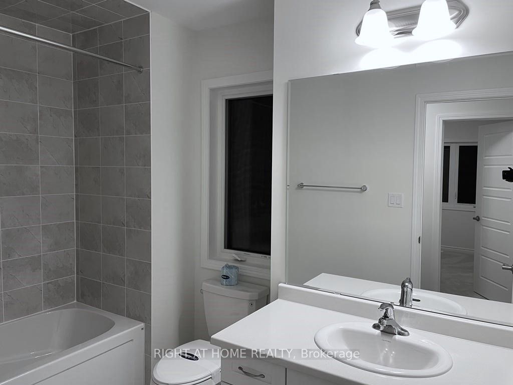 3240 Chimney Swift Cres