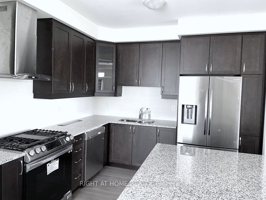 3240 Chimney Swift Cres