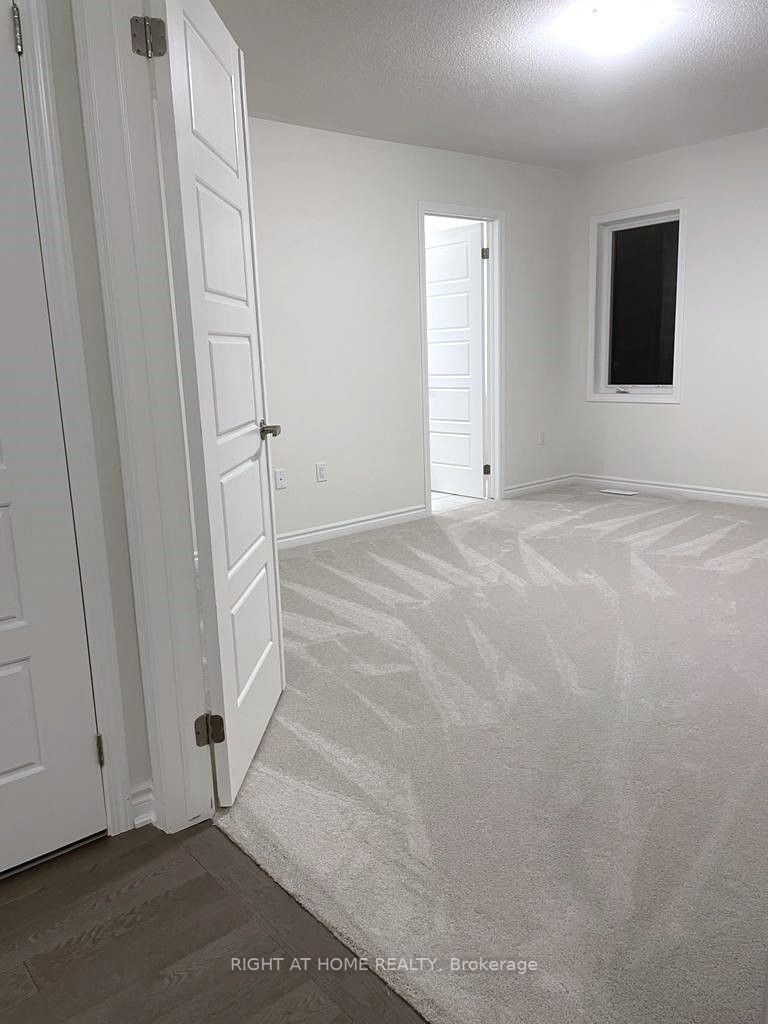 3240 Chimney Swift Cres