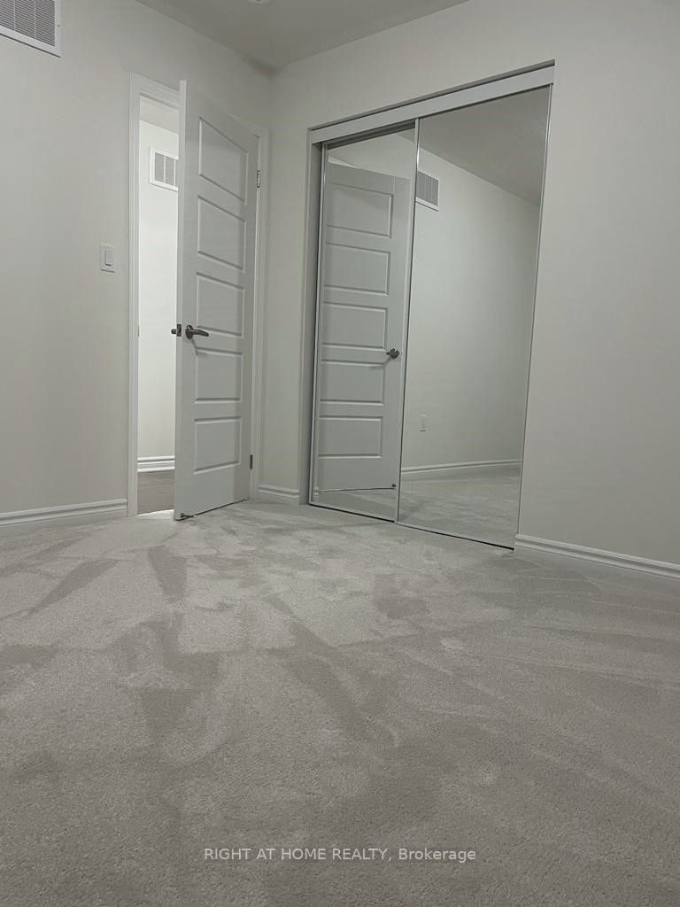 3240 Chimney Swift Cres
