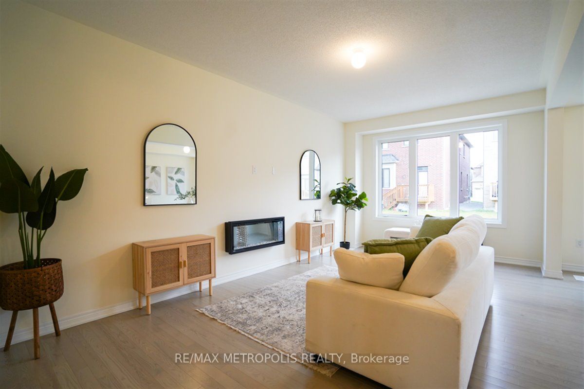 20 Littlewood Dr