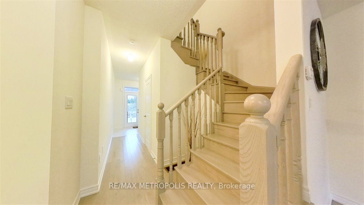 20 Littlewood Dr