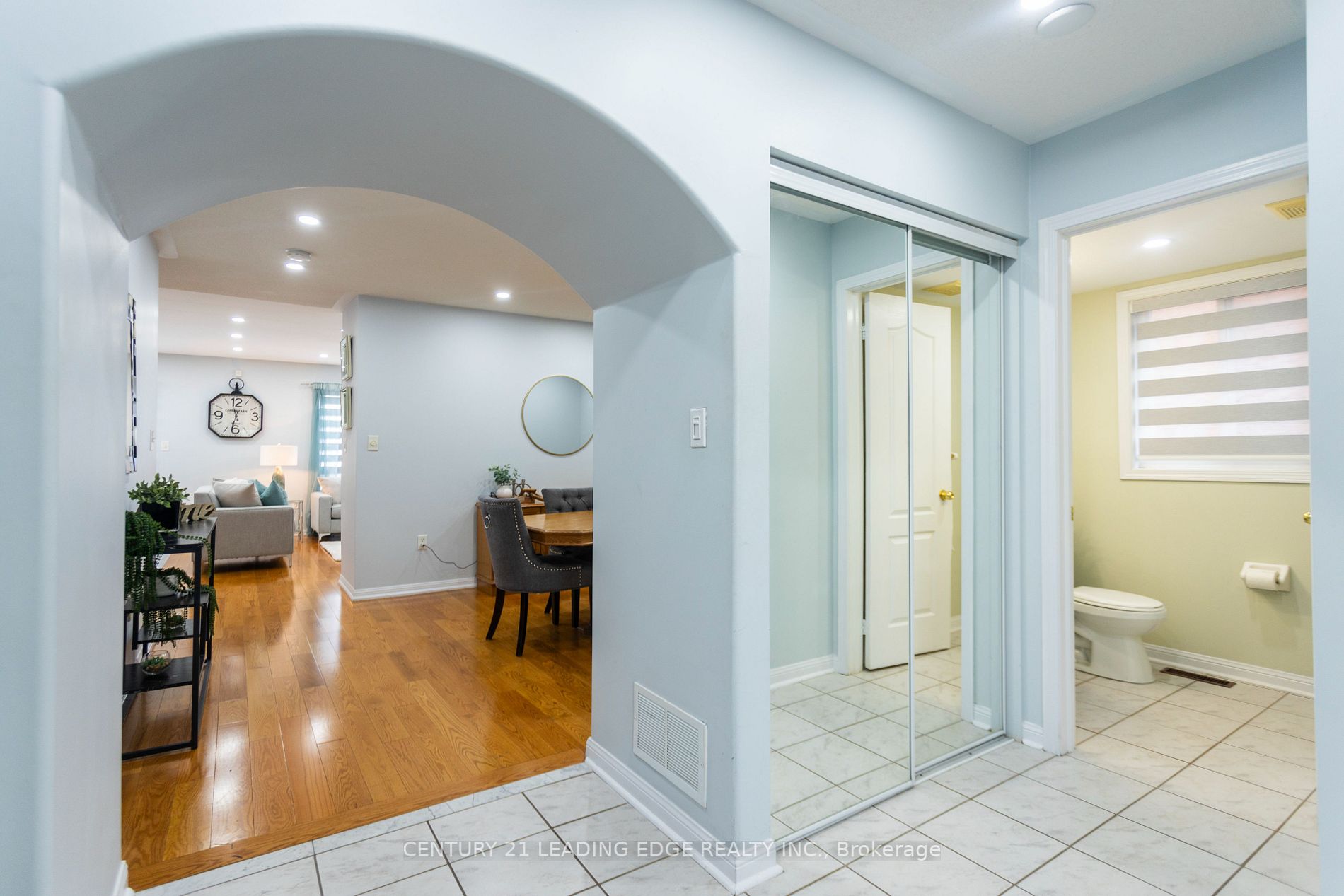 38 Bobolink Ave
