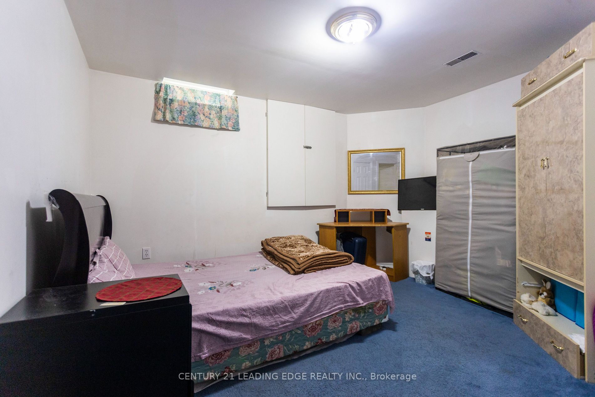 38 Bobolink Ave