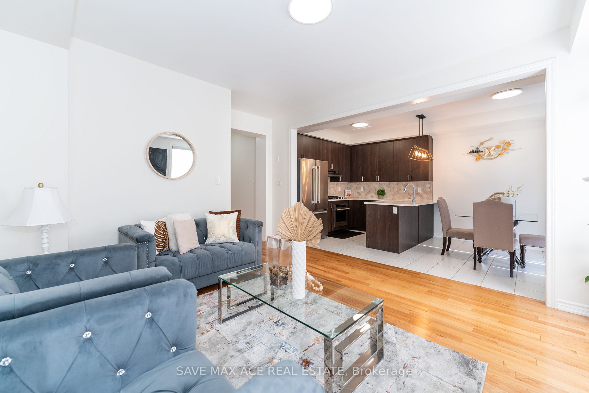 24 Hickling Lane