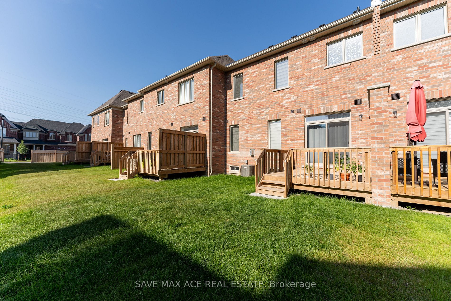 24 Hickling Lane