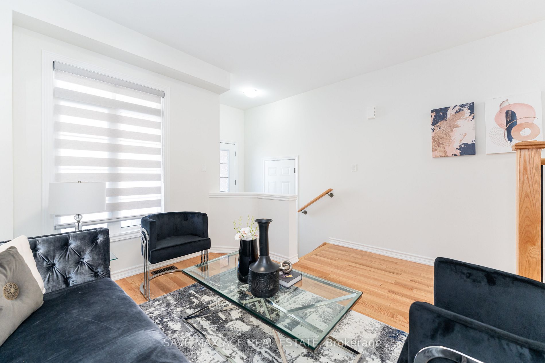 24 Hickling Lane