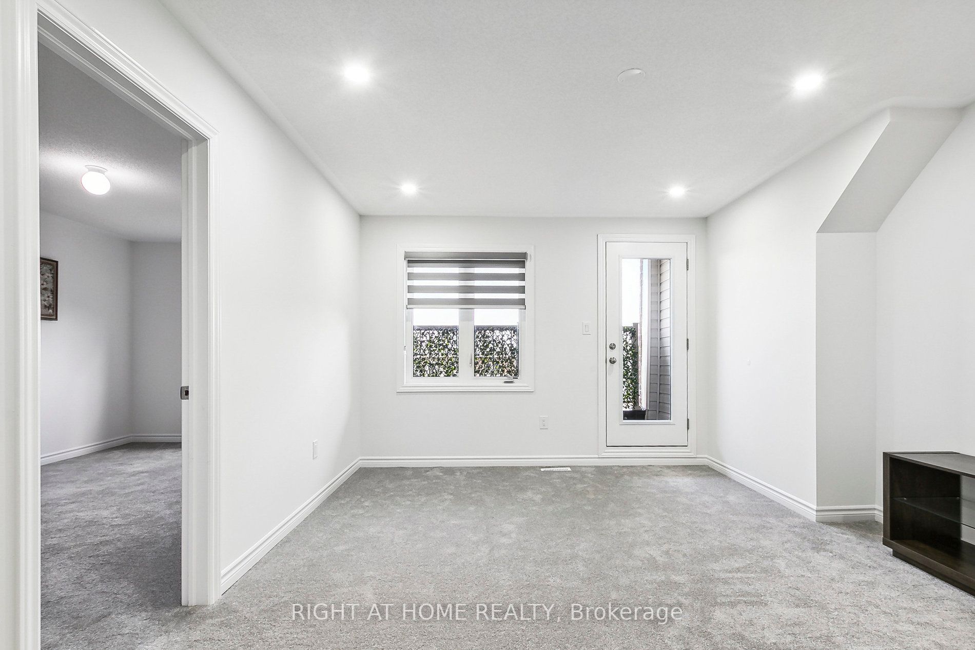 2111 Castle Hill Crt
