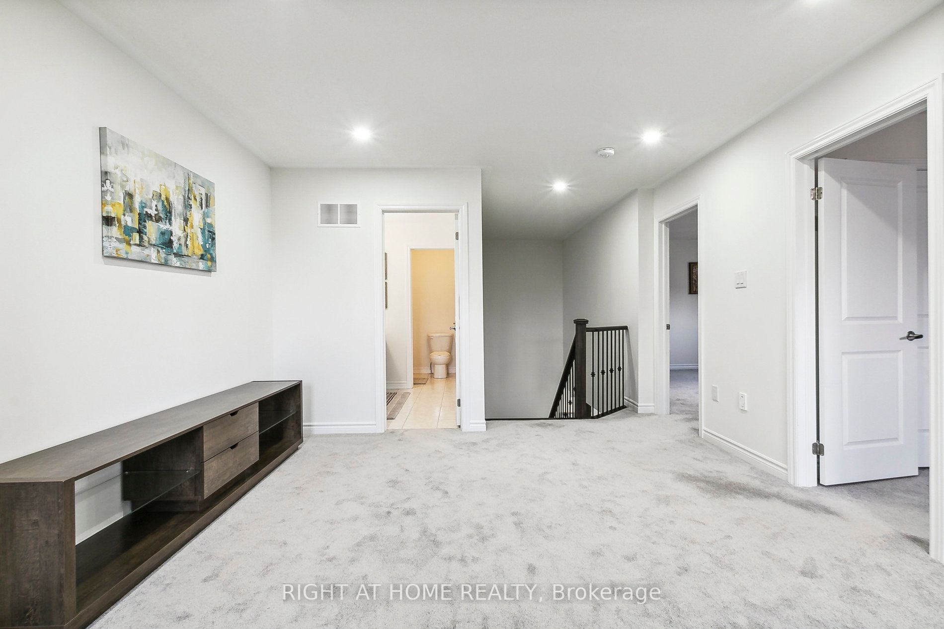 2111 Castle Hill Crt