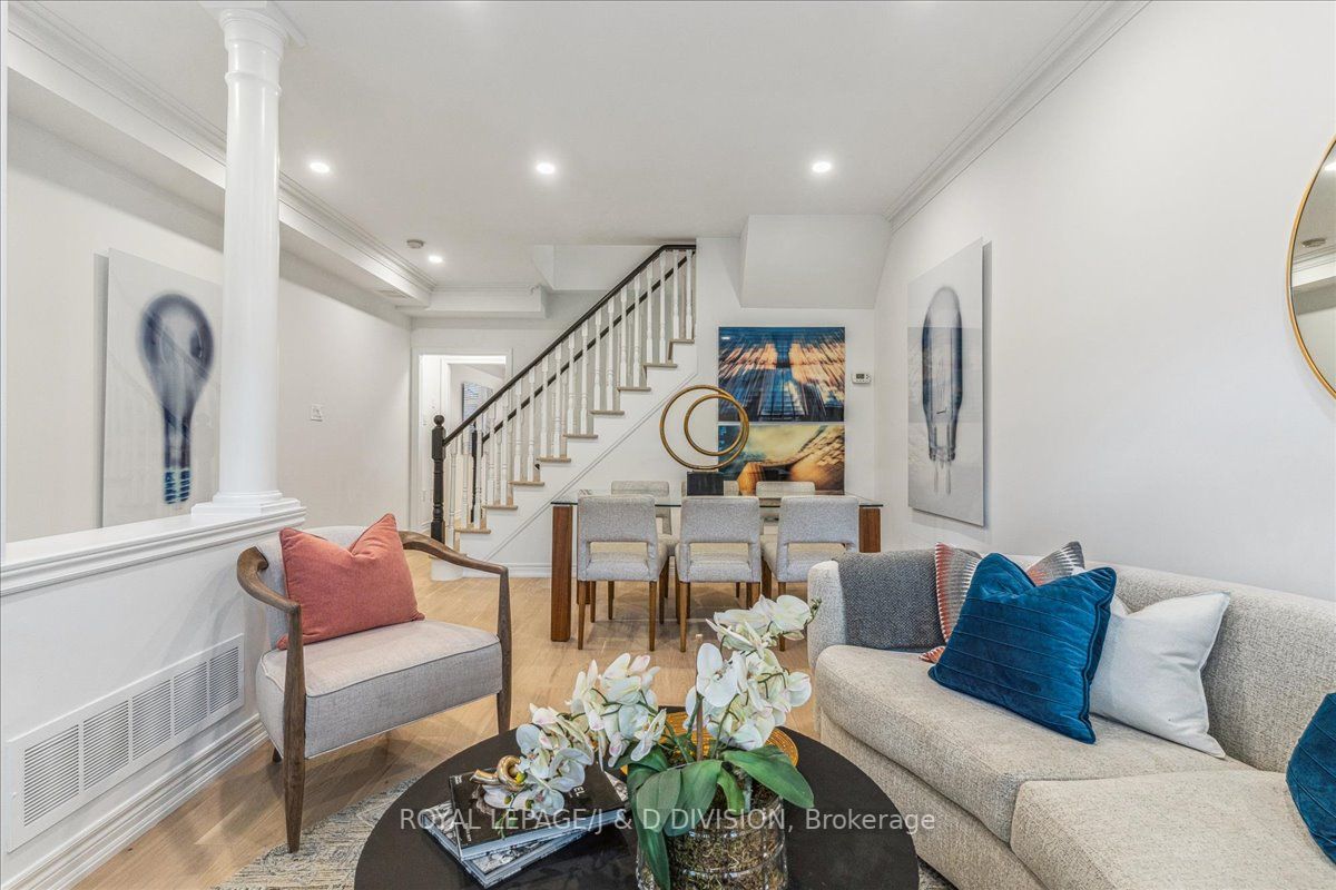 154 Boardwalk Dr