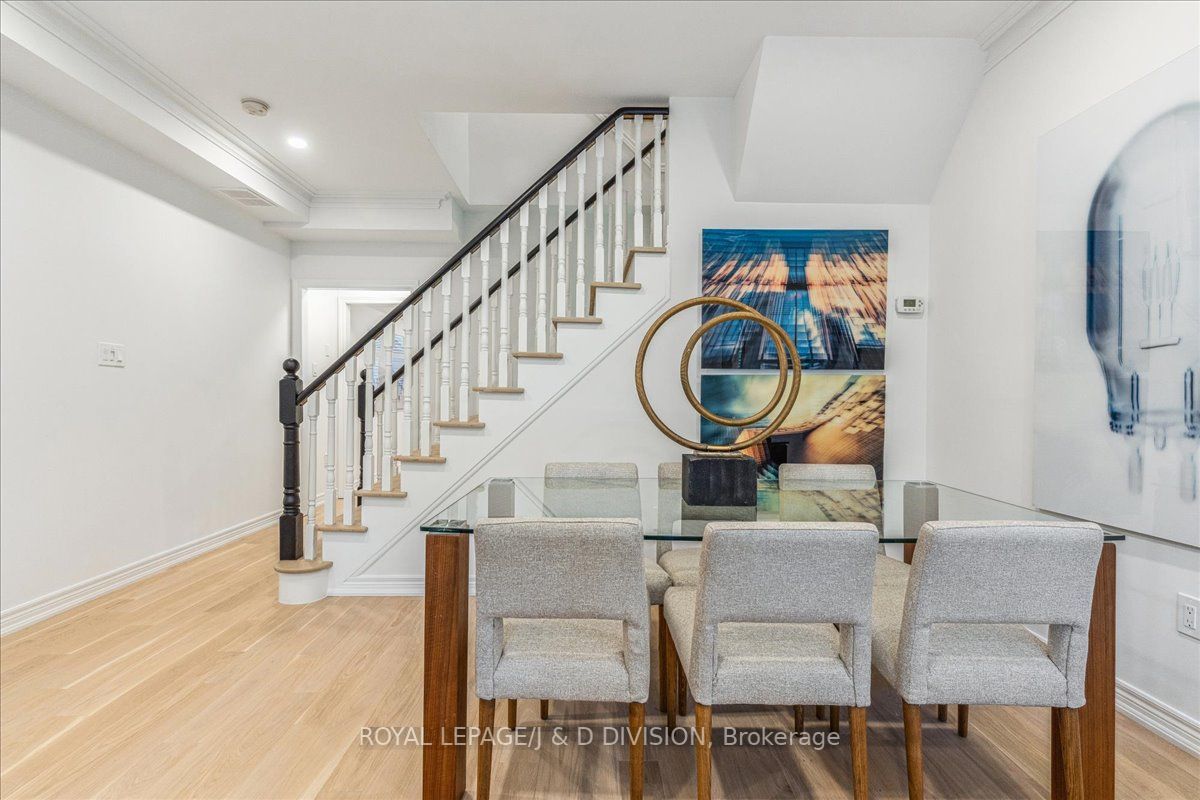154 Boardwalk Dr