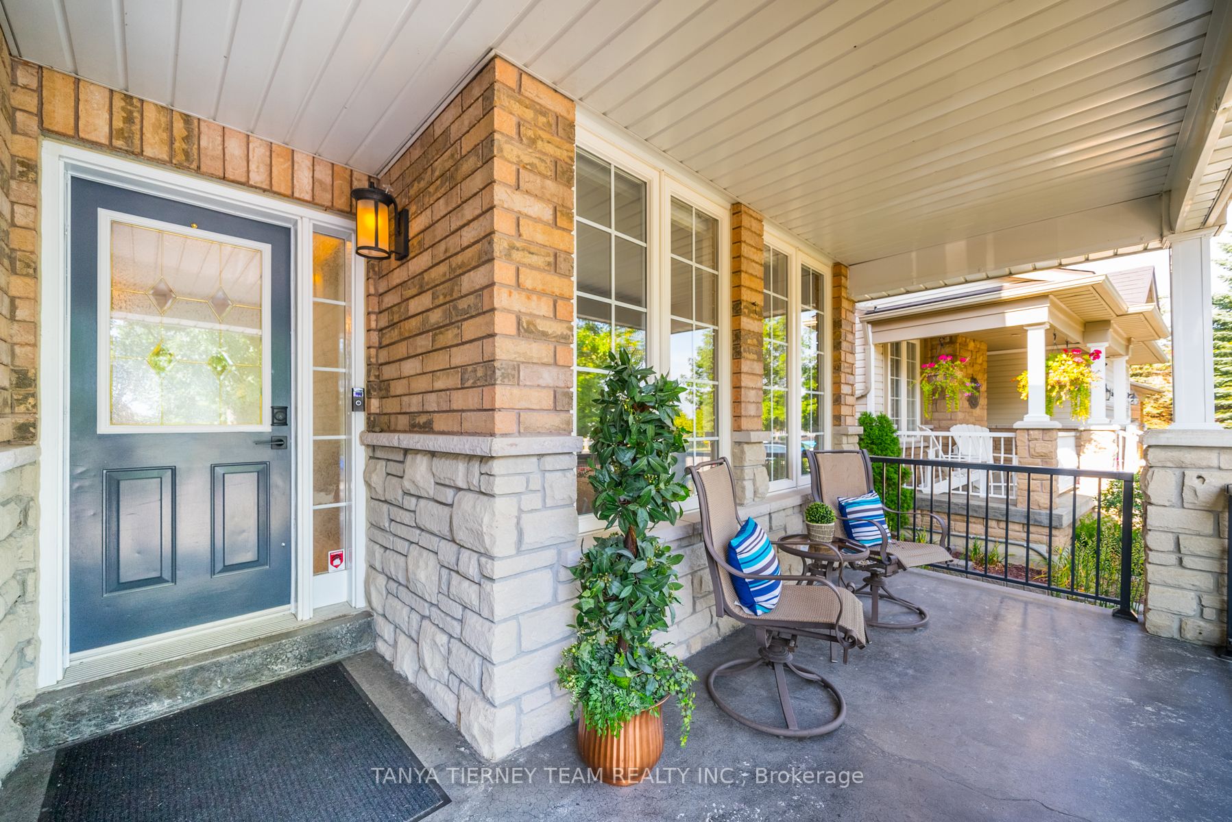 46 Amanda Ave