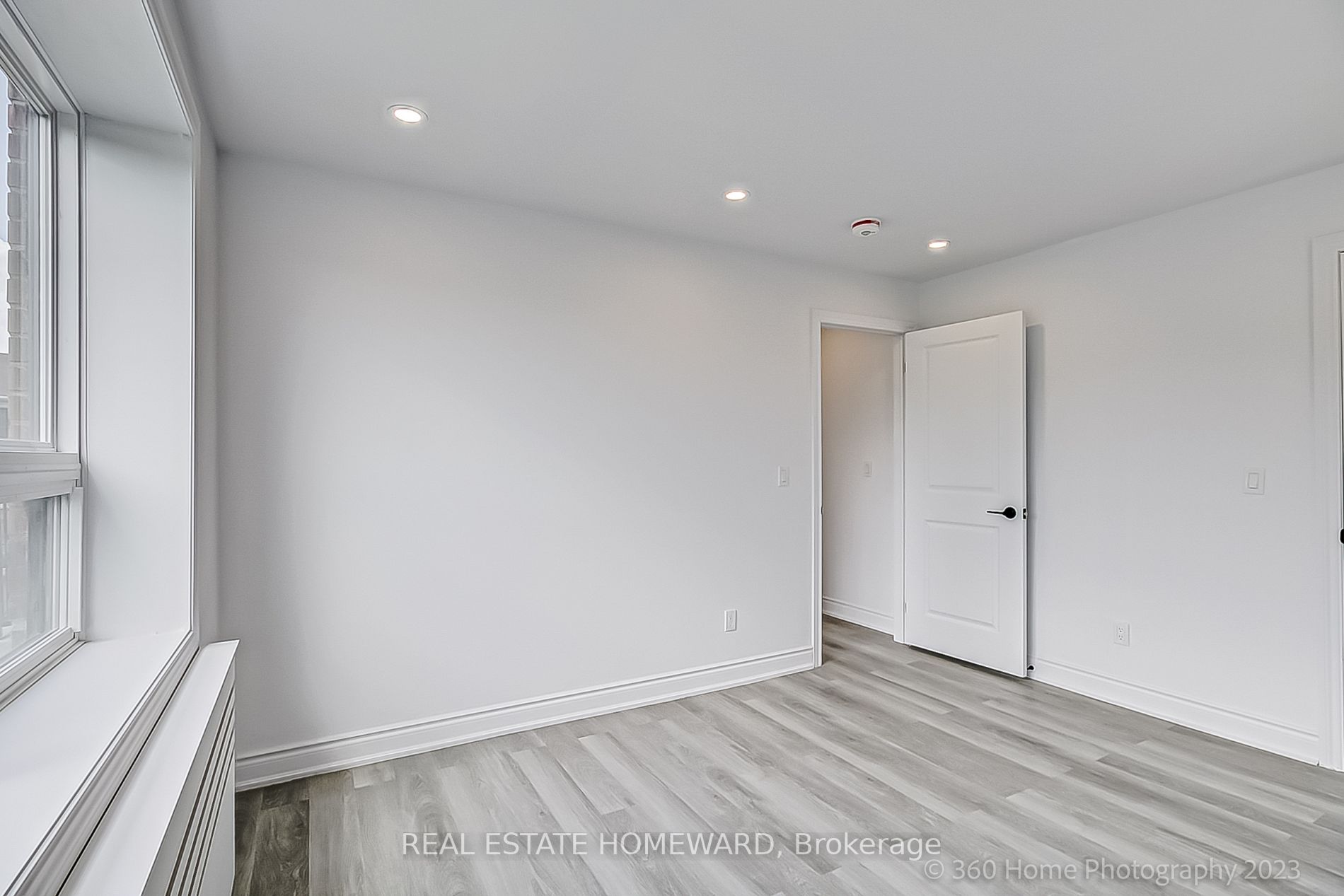 419 Woodbine Ave, #1